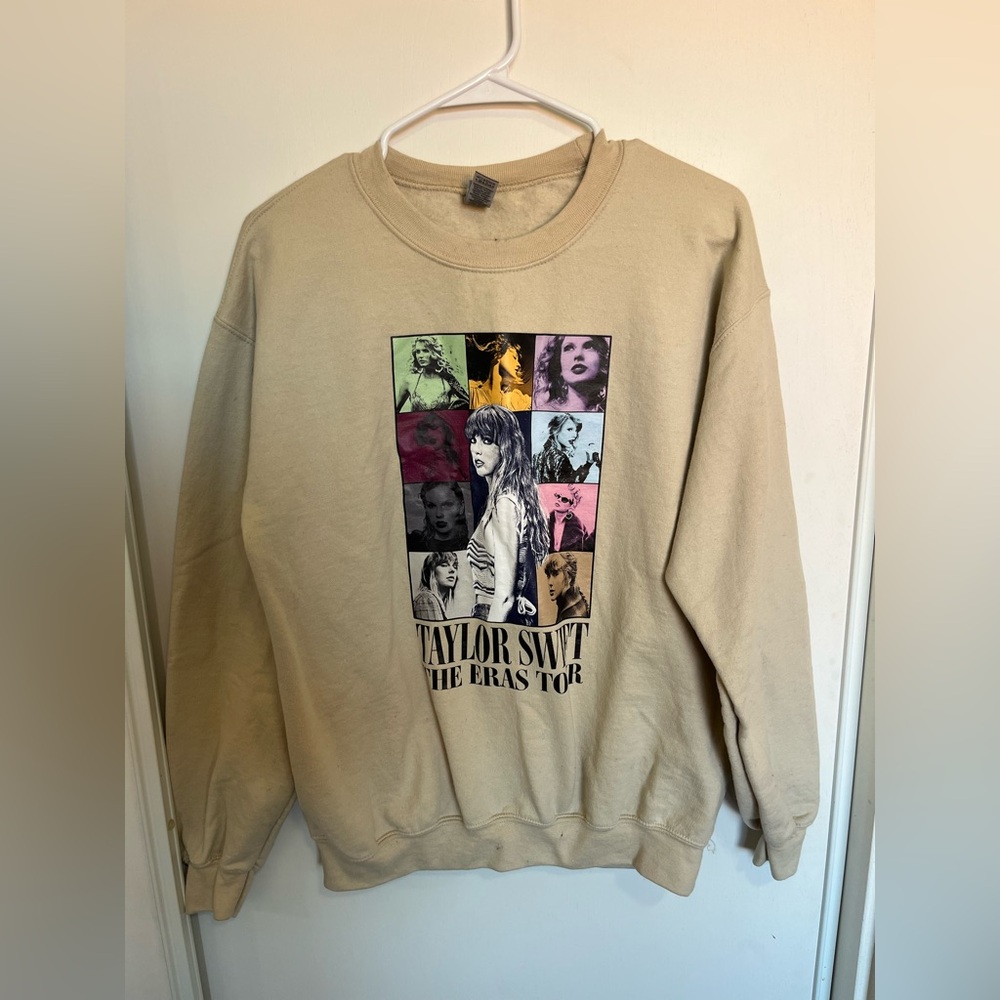 Taylor Swift The Eras Tour Sweatshirt Size Medium Streetwear